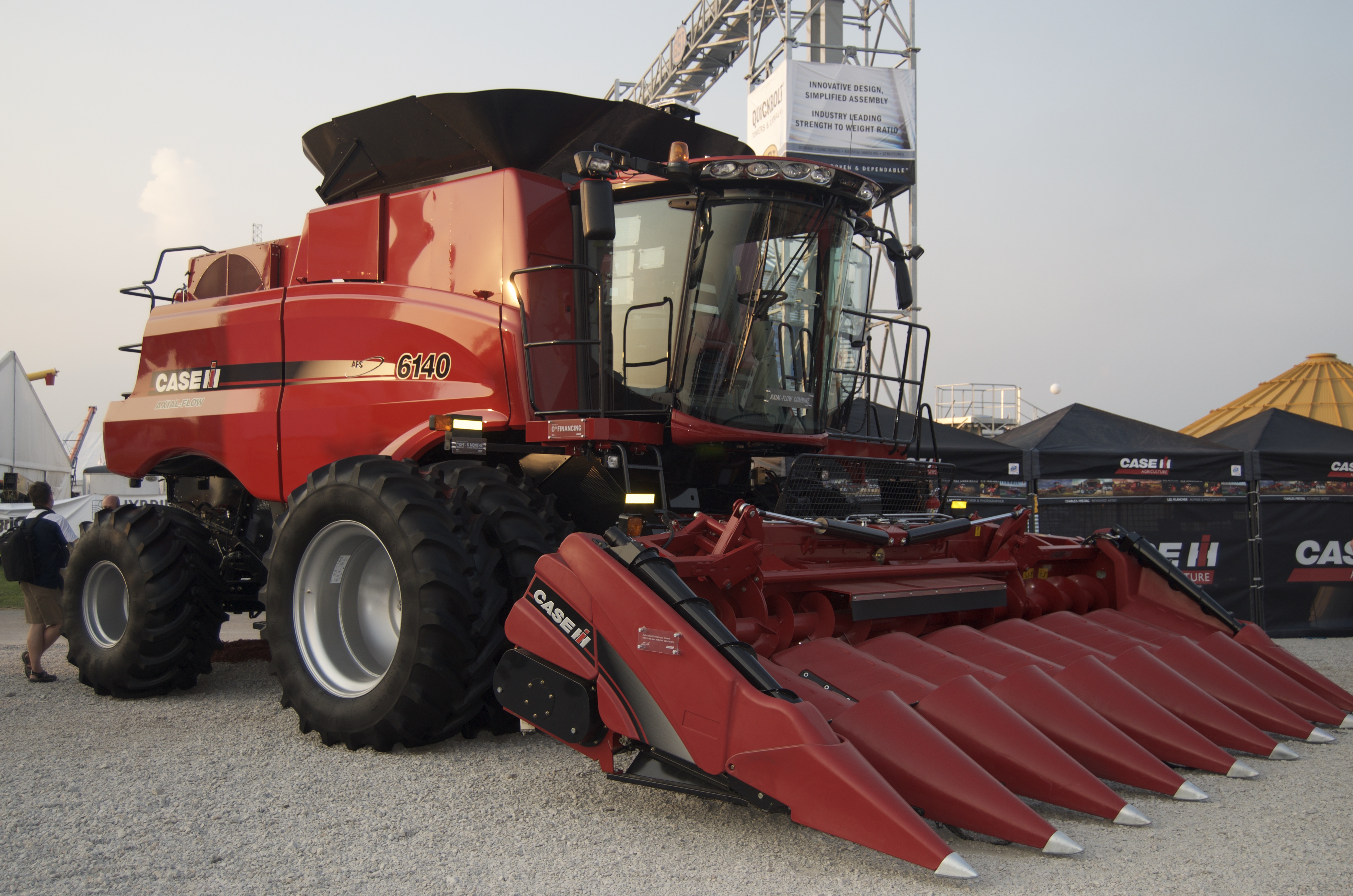 Case IH Introduces Redesigned AxialFlow 140 Series Combines
