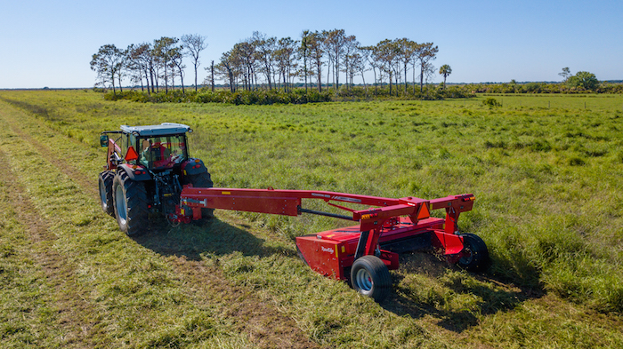 AGCO Hesston by Massey Ferguson RazorEdge 1300 Series Mower ...