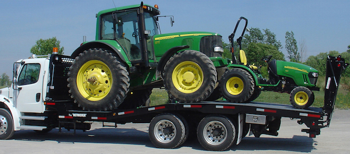 Versatran Inc. Retriever Transport Truck | Farm Equipment