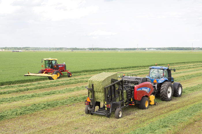 More Speed in New Holland Speedrower Self-Propelled Windrower