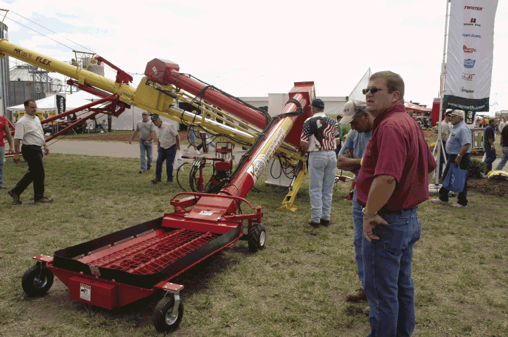 Grain Augers: Stock 'Em to Sell 'Em